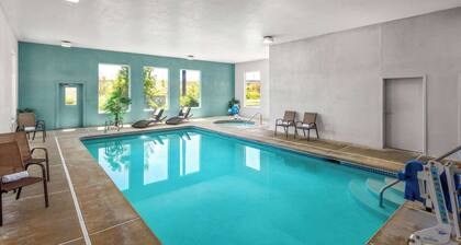 Super 8 by Wyndham Roseburg