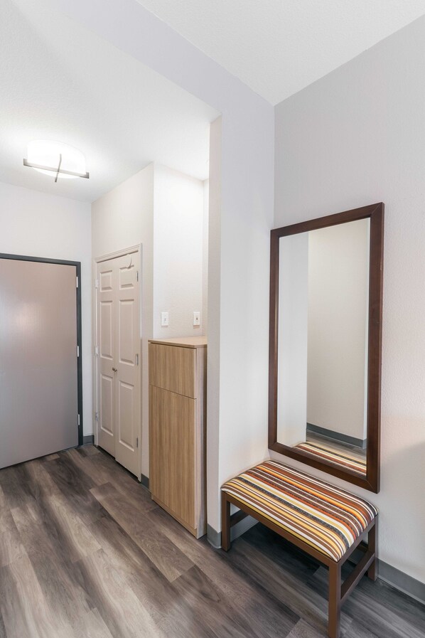 Room amenity - Townhome Inn And Suites (Cordova)