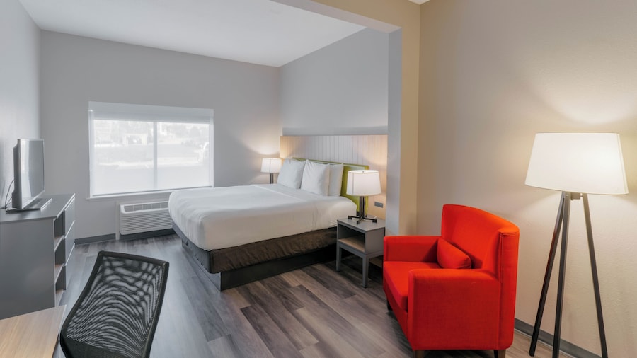 Townhome Inn & Suites