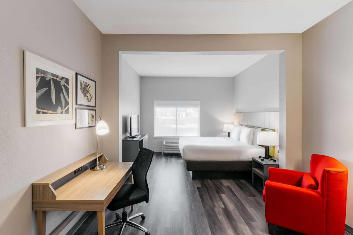In-room safe, desk, iron/ironing board, free cribs/infant beds