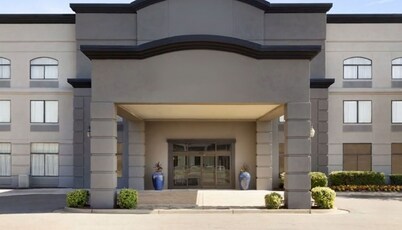 Townhome Inn And Suites