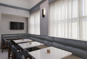 Free daily cooked-to-order breakfast