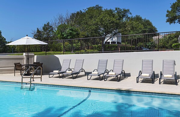 Outdoor pool, sun loungers