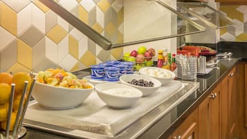 Tägliches inbegriffenes nach Wunsch zubereitetes Frühstück