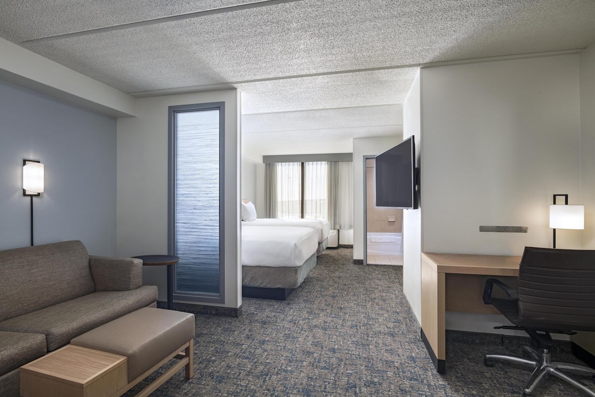 Premium bedding, desk, blackout drapes, iron/ironing board