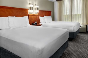 Ropa de cama de alta calidad, escritorio y cortinas blackout 