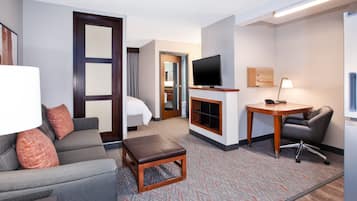 Standard Room, 1 King Bed with Sofa bed | Premium bedding, pillowtop beds, laptop workspace, blackout drapes