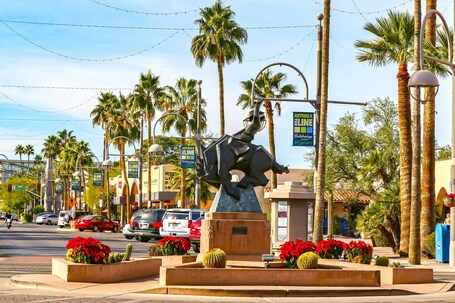 Hyatt Place Scottsdale Old Town - Image 4