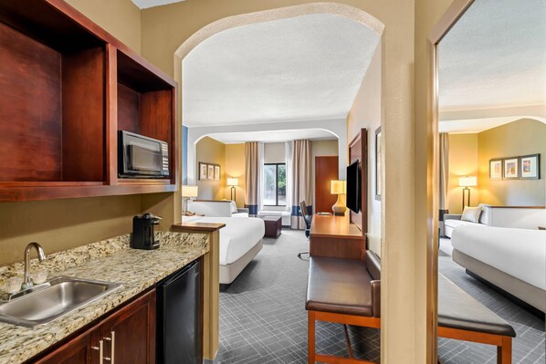 Suite, 1 très grand lit et 1 canapé-lit, non-fumeur