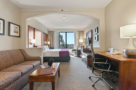 Suite, 1 King Bed, Non Smoking | Laptop workspace, blackout drapes, iron/ironing board, free WiFi. Comfort Suites Miami - Kendall