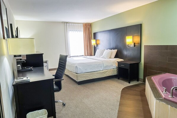 جناح - غرفة نوم واحدة - بحوض استحمام بنظام دفع المياه | أغطية فراش متميزة ومكتب ومكواة/لوح كي وواي فاي مجانًا