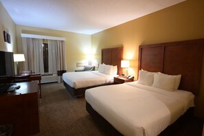 Rom – standard, 2 queensize-senger, ikke-røyk | Sengetøy av topp kvalitet, skrivebord for bærbar PC og blendingsgardiner