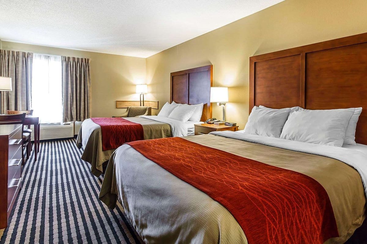 Standard Room, 2 Queen Beds, Non Smoking
