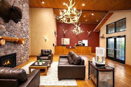 Lobby. Comfort Inn Owatonna near Medical Center