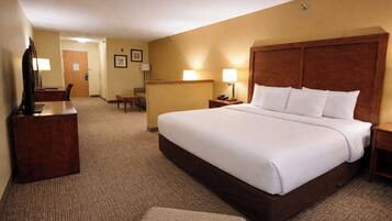 Standard Room, 1 King Bed, Non Smoking | Premium bedding, laptop workspace, blackout drapes, iron/ironing board