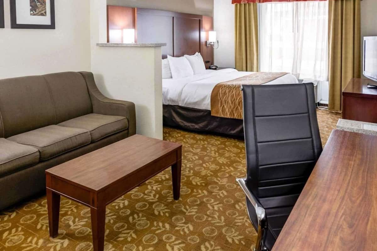 Premium bedding, Select Comfort beds, in-room safe, desk