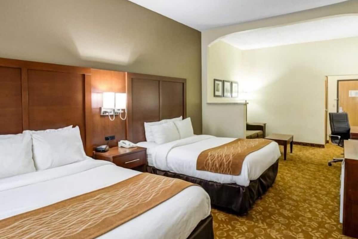 Premium bedding, Select Comfort beds, in-room safe, desk