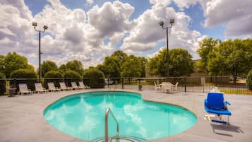 Seasonal outdoor pool, sun loungers