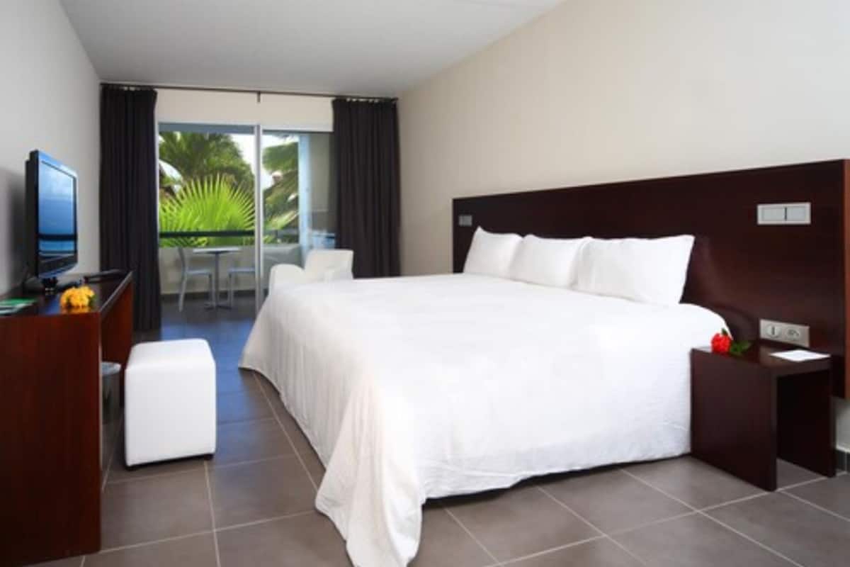1 bedroom, minibar, in-room safe, individually decorated