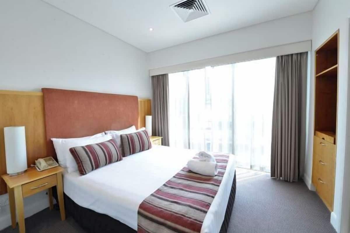 1 bedroom, minibar, in-room safe, desk