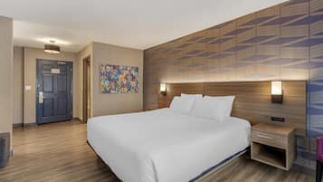 Rom – standard, 1 kingsize-seng, ikke-røyk, kjøleskap og mikrobølgeovn | Sengetøy av topp kvalitet, skrivebord og skrivebord for bærbar PC