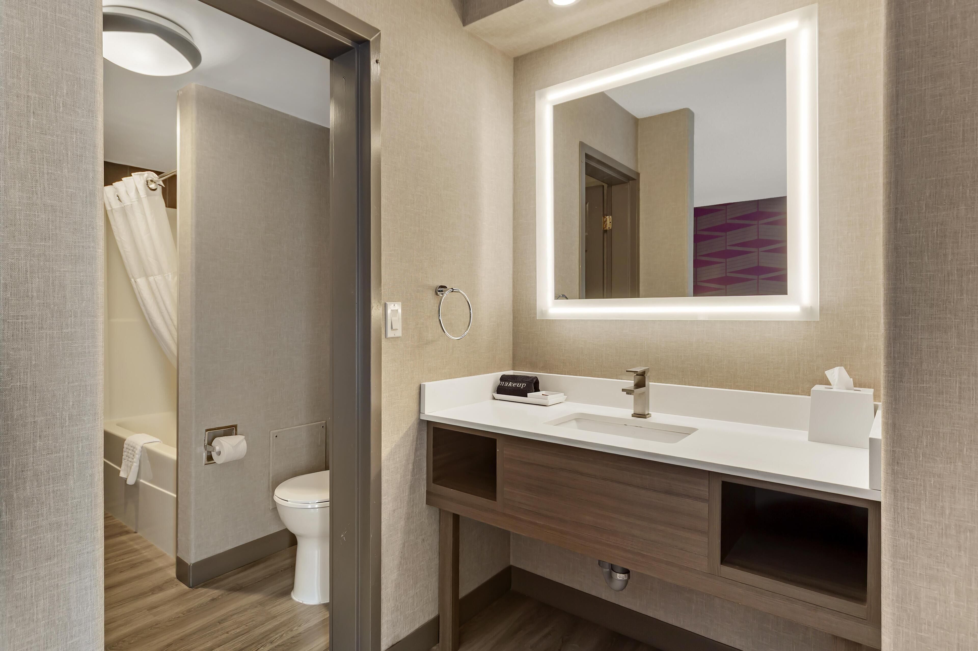 Photo - Best Western Plus West Edmonton