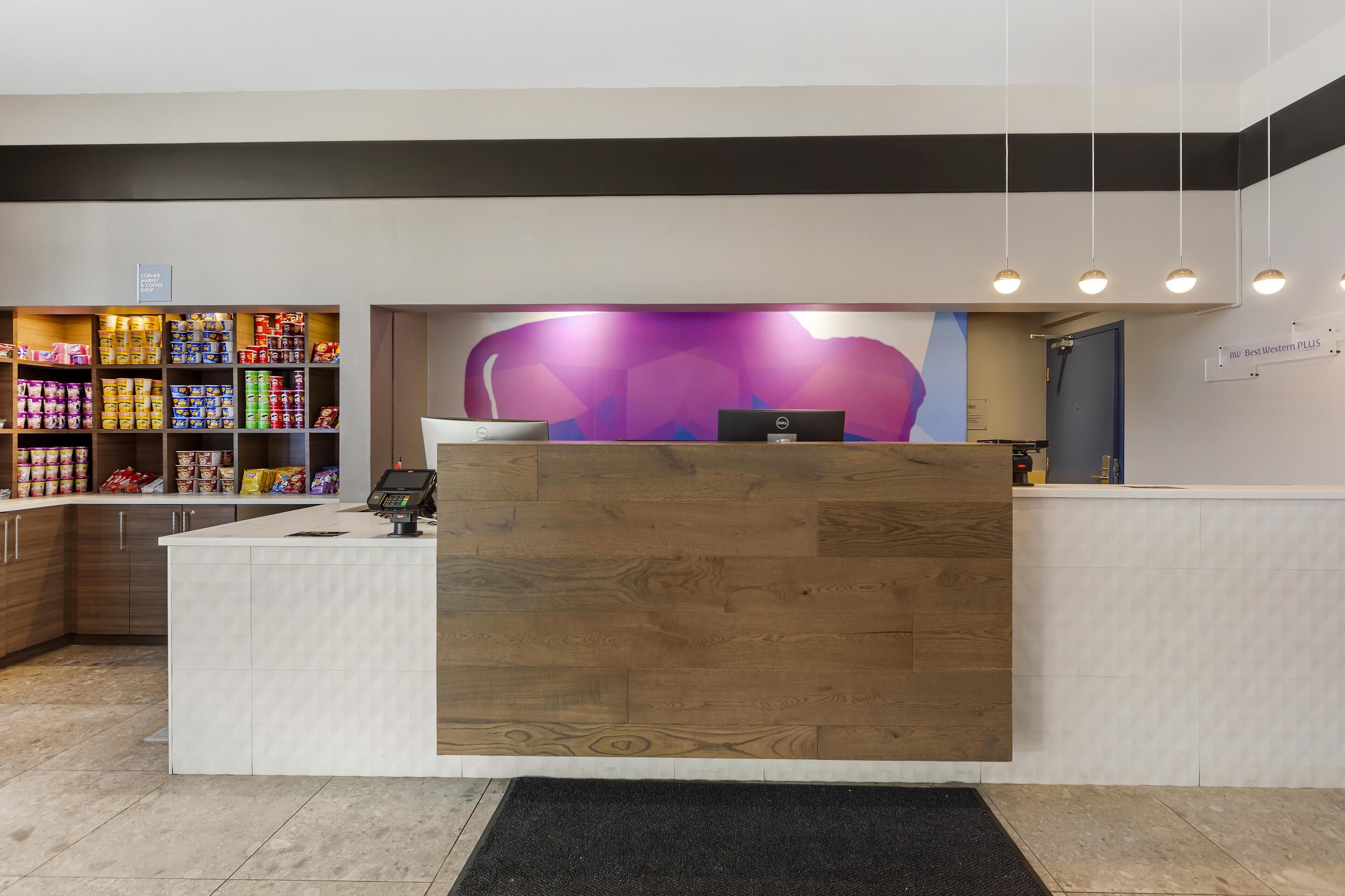 Photo - Best Western Plus West Edmonton