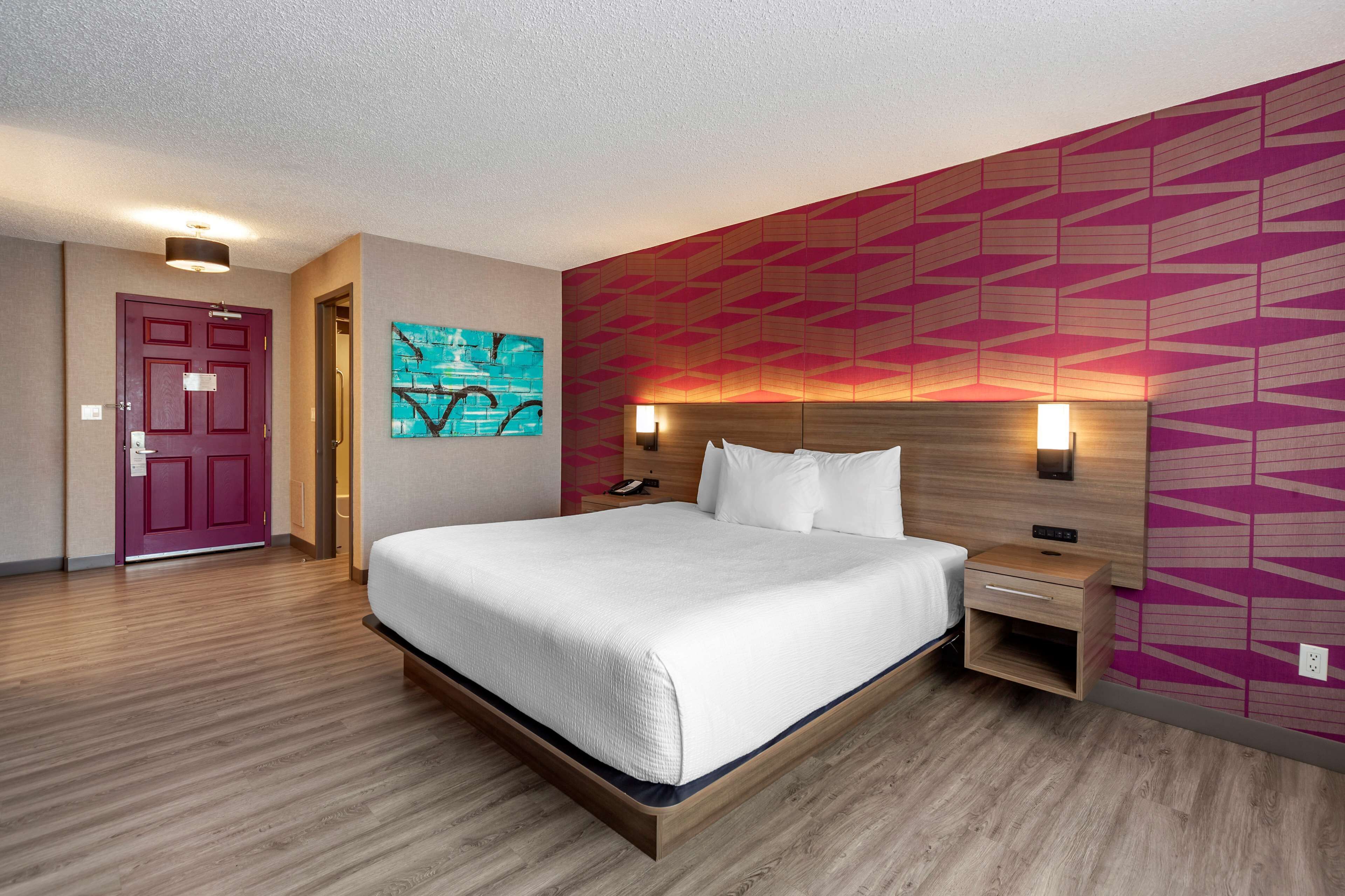 Photo - Best Western Plus West Edmonton