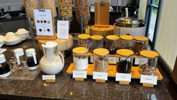 Ilmainen täysi aamiainen