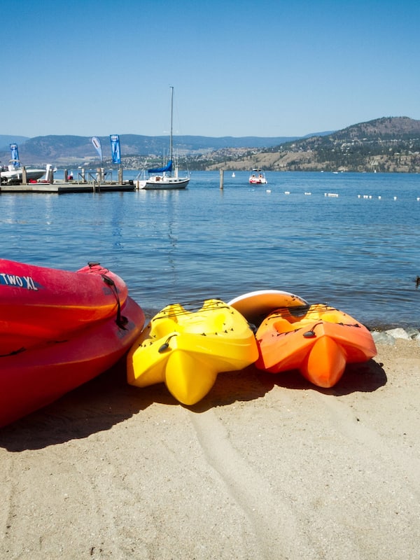 Private beach, beach towels, water skiing, kayaking