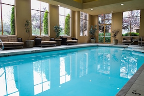 2 piscine coperte, 2 piscine all'aperto, cabanas (a pagamento)