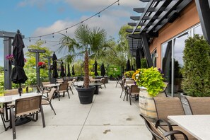2 Restaurants; Frühstück, Mittagessen und Abendessen werden serviert