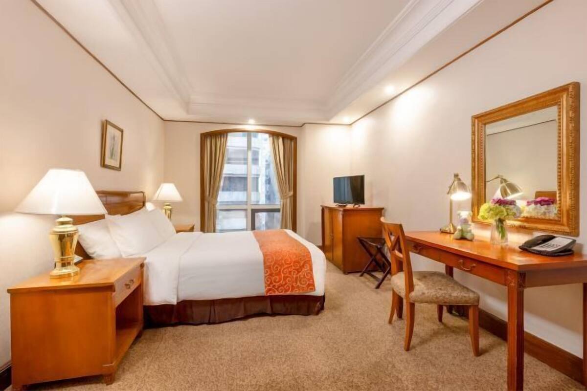 Minibar, in-room safe, desk, blackout curtains