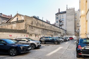 Self-parking (surcharge) 20 per day