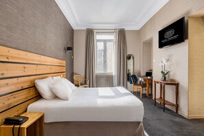 Superior Room | Minibar, desk, soundproofing, iron/ironing board - Hotel Terminus (Grenoble)