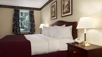 Skrivebord, barnesenger (inkludert) og ekstrasenger (mot et tillegg)