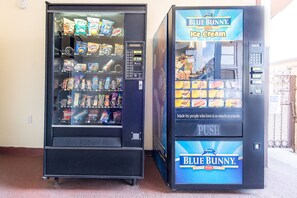 Vending machine - Sea Rock Inn Gardena (Los Angeles)