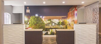 La Quinta Inn & Suites by Wyndham Oklahoma City - NW Expwy