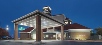 La Quinta Inn & Suites by Wyndham Oklahoma City - NW Expwy