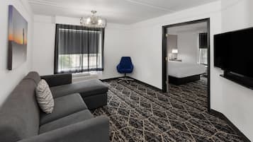 Suite, 1 Bedroom, Non Smoking (1 King Bed)