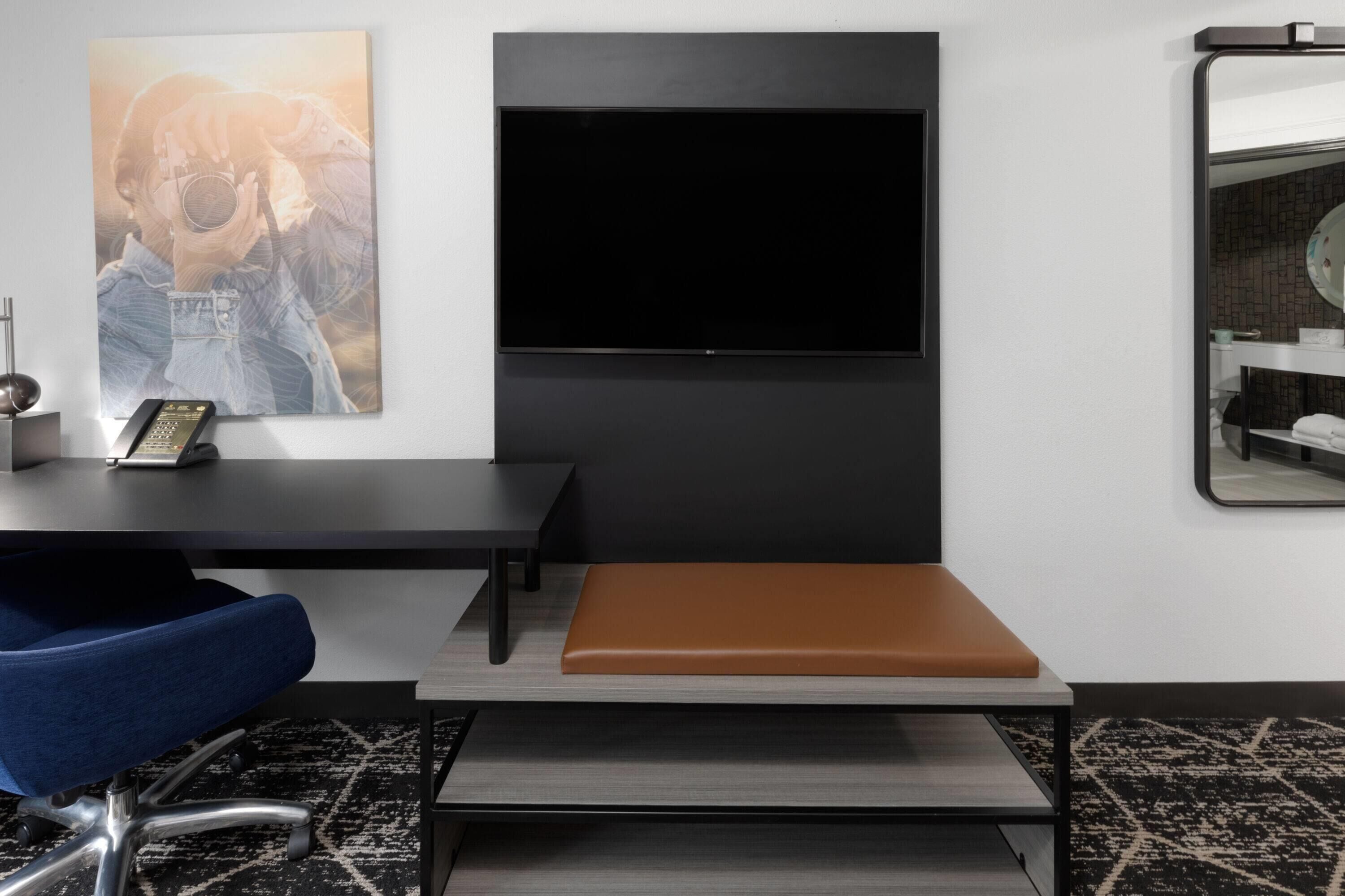 room, 2 double beds, accessible, non smoking (mobility/hearing impaired accessible) | pillow-top beds, desk, laptop workspace, blackout curtains