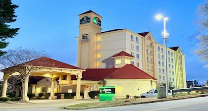 La Quinta by Wyndham Haywood Mall-Near Greenville Downtown