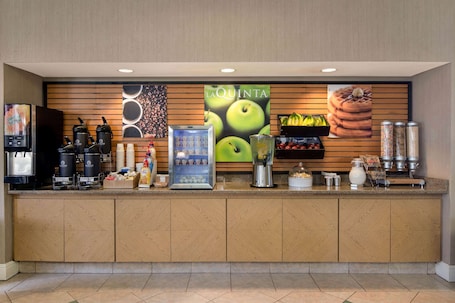 Desayuno completo incluido todos los días