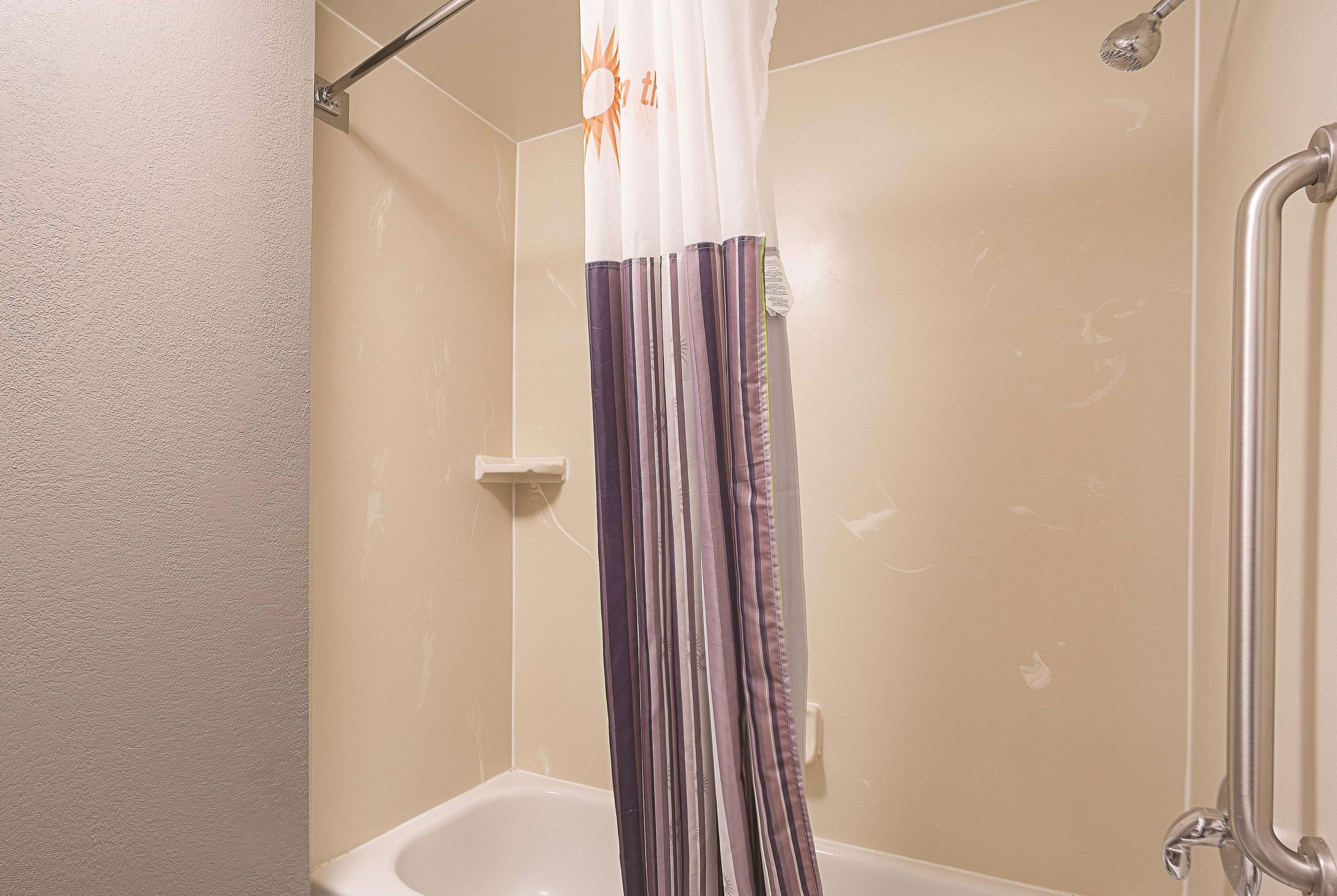 combined shower/bathtub, free toiletries, hair dryer, towels