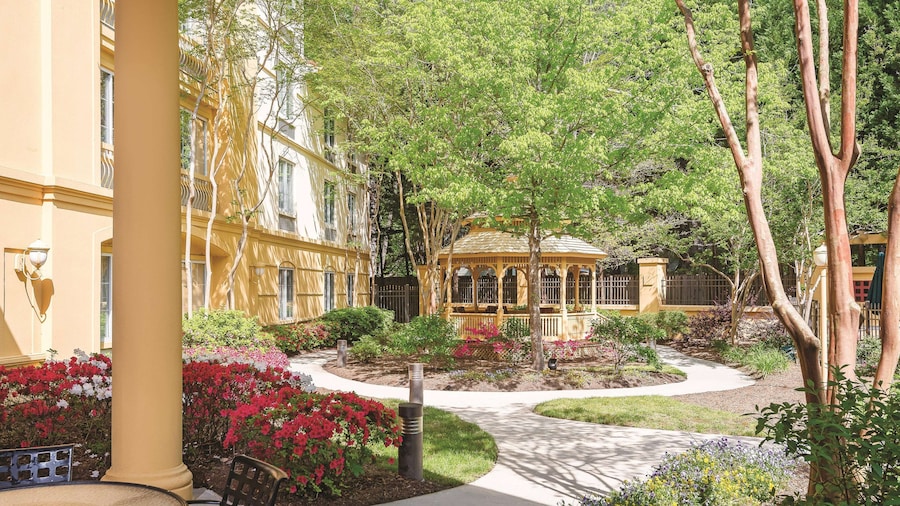 La Quinta Inn & Suites by Wyndham Univ Area Chapel Hill