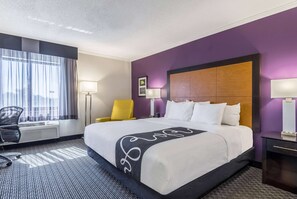 Room, 1 King Bed, Non Smoking | Premium bedding, desk, laptop workspace, iron/ironing board