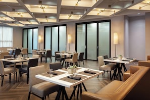 Daily full breakfast for a fee