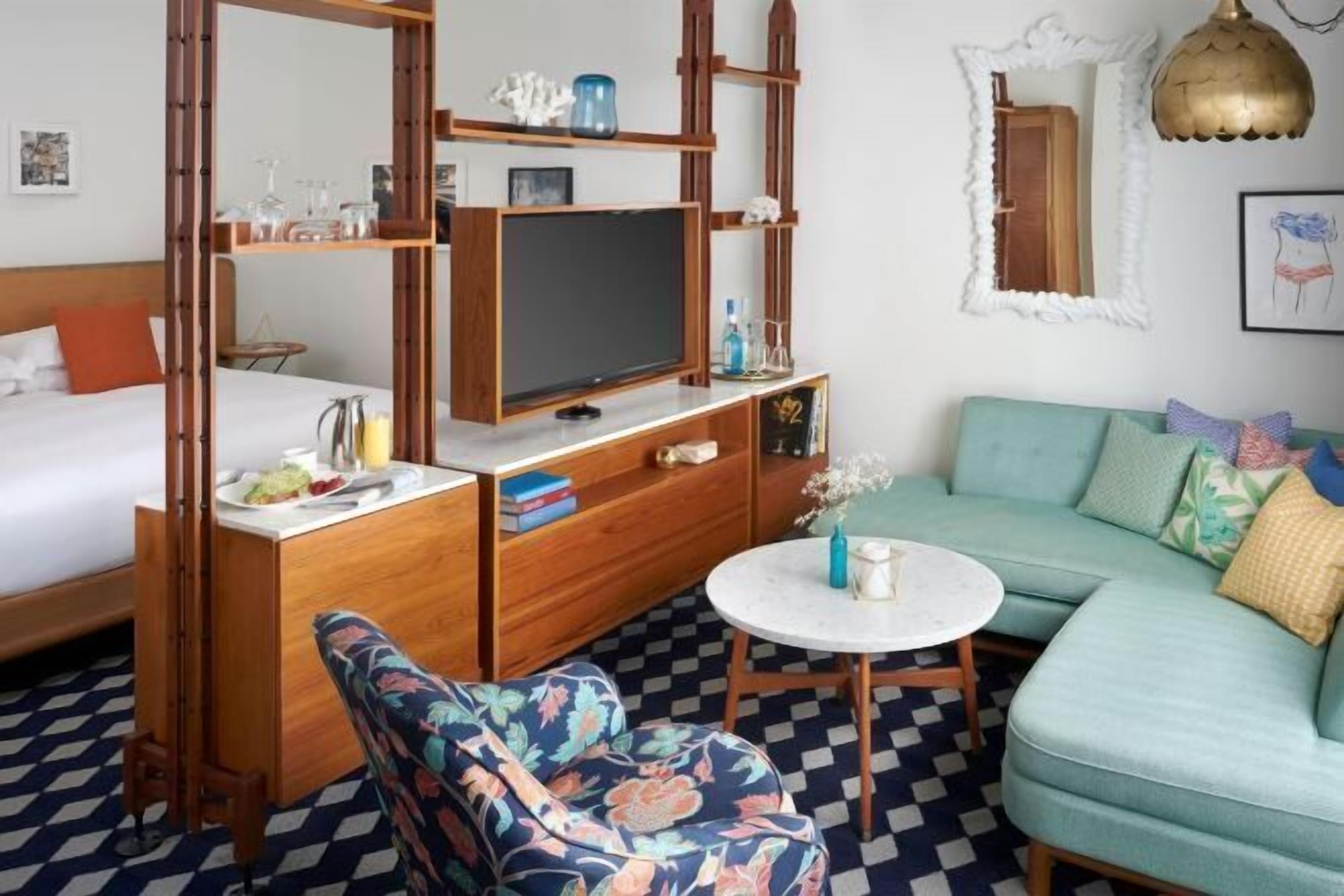 Premium bedding, down comforters, in-room safe, desk