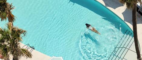 2 outdoor pools, open 10:00 AM to 7:00 PM, cabanas (surcharge)