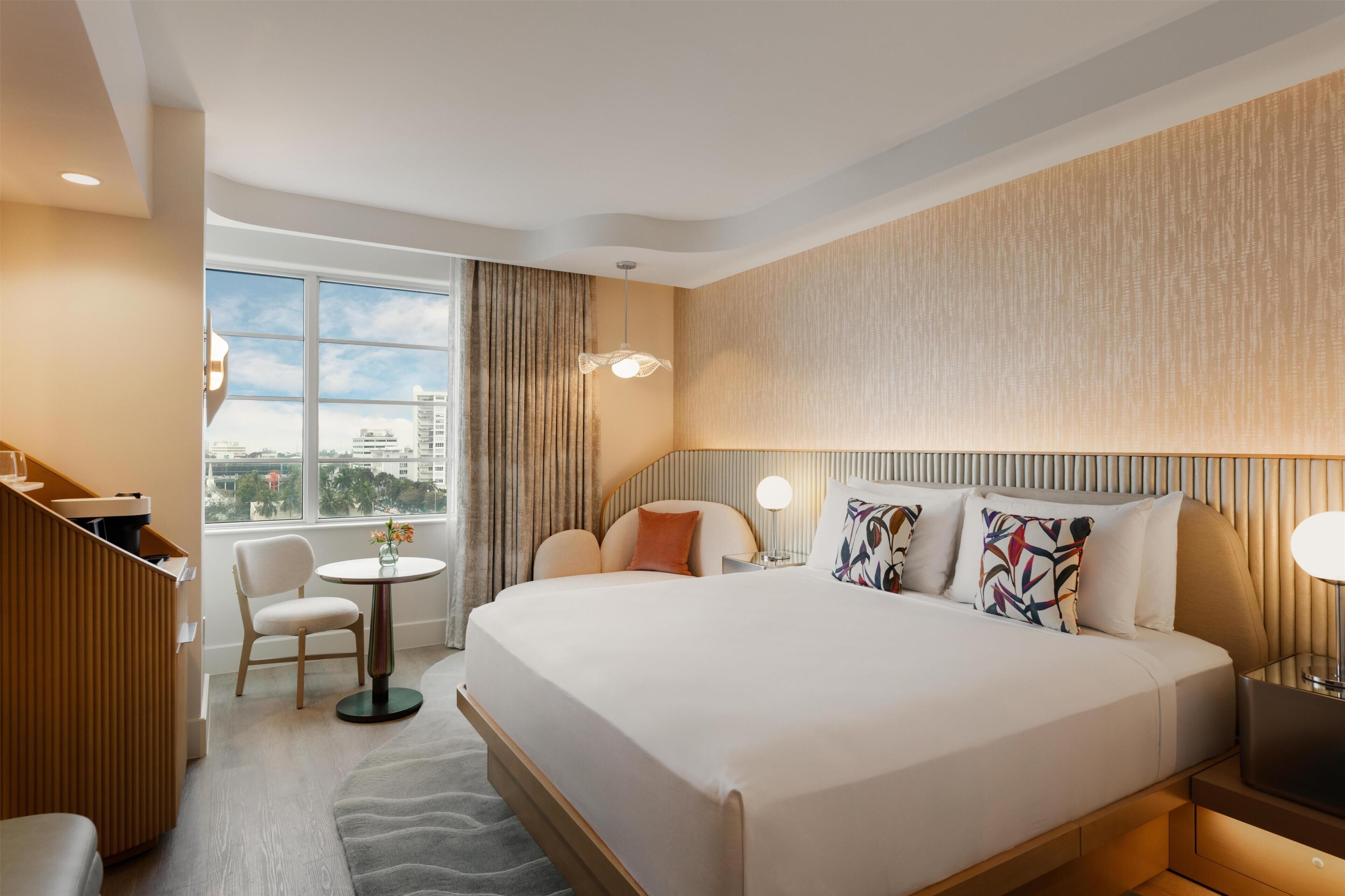 Chambre, 1 très grand lit | Literie de qualité, couette en duvet